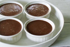 Kem trứng chocolate ngậy thơm mềm mịn 5